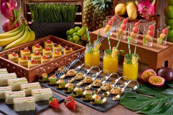 khay-trung-bay-thuc-an-buffet-dang-mua-nhat-hien-nay-h3