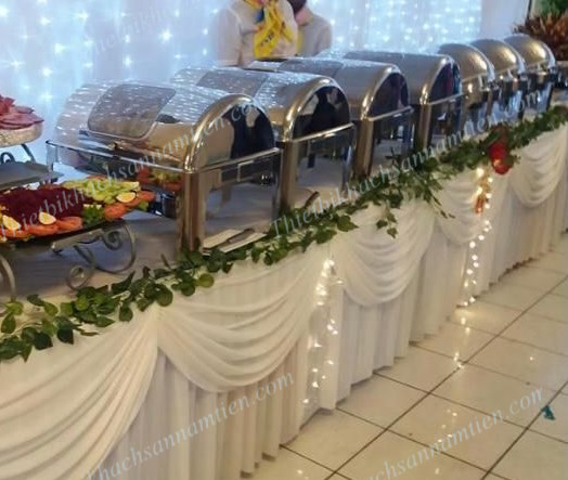 loi-ich-cua-noi-ham-nong-thuc-an-phuc-vu-tiec-buffet-nha-hang-h6