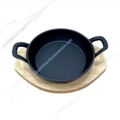 Chảo Gang Tròn 2 Quai Kèm Đế Gỗ Size 16CM