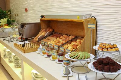 Nguyên Tắc Chọn Máy Nướng Bánh Mì Buffet Phù Hợp Tiêu Chí Ban Đầu