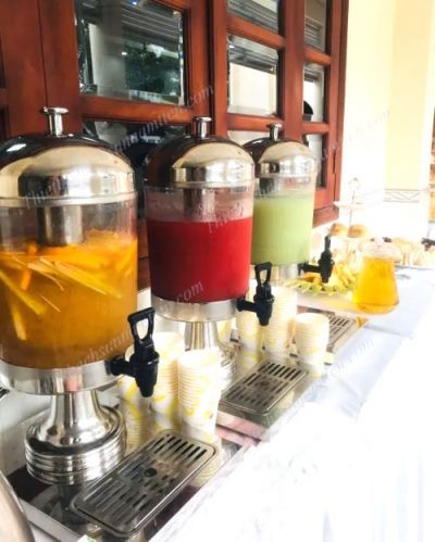 VAI TRÒ CỦA BÌNH ĐỰNG NƯỚC TRÁI CÂY CÓ VÒI ĐỐI VỚI TIỆC BUFFET